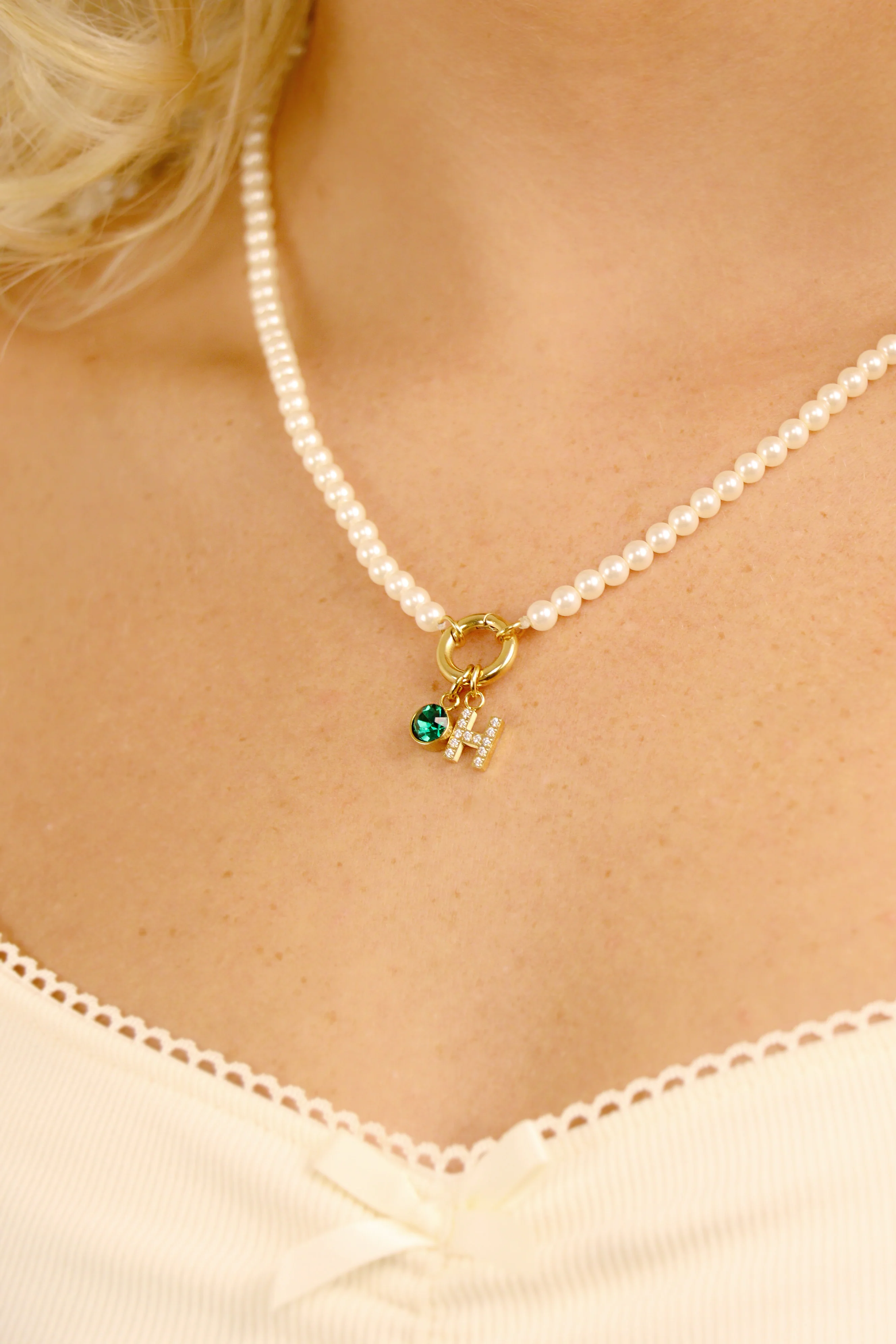 18" Glass Pearl Necklace with Stainless Steel Charm Keeper / SBB0338 - Image 4