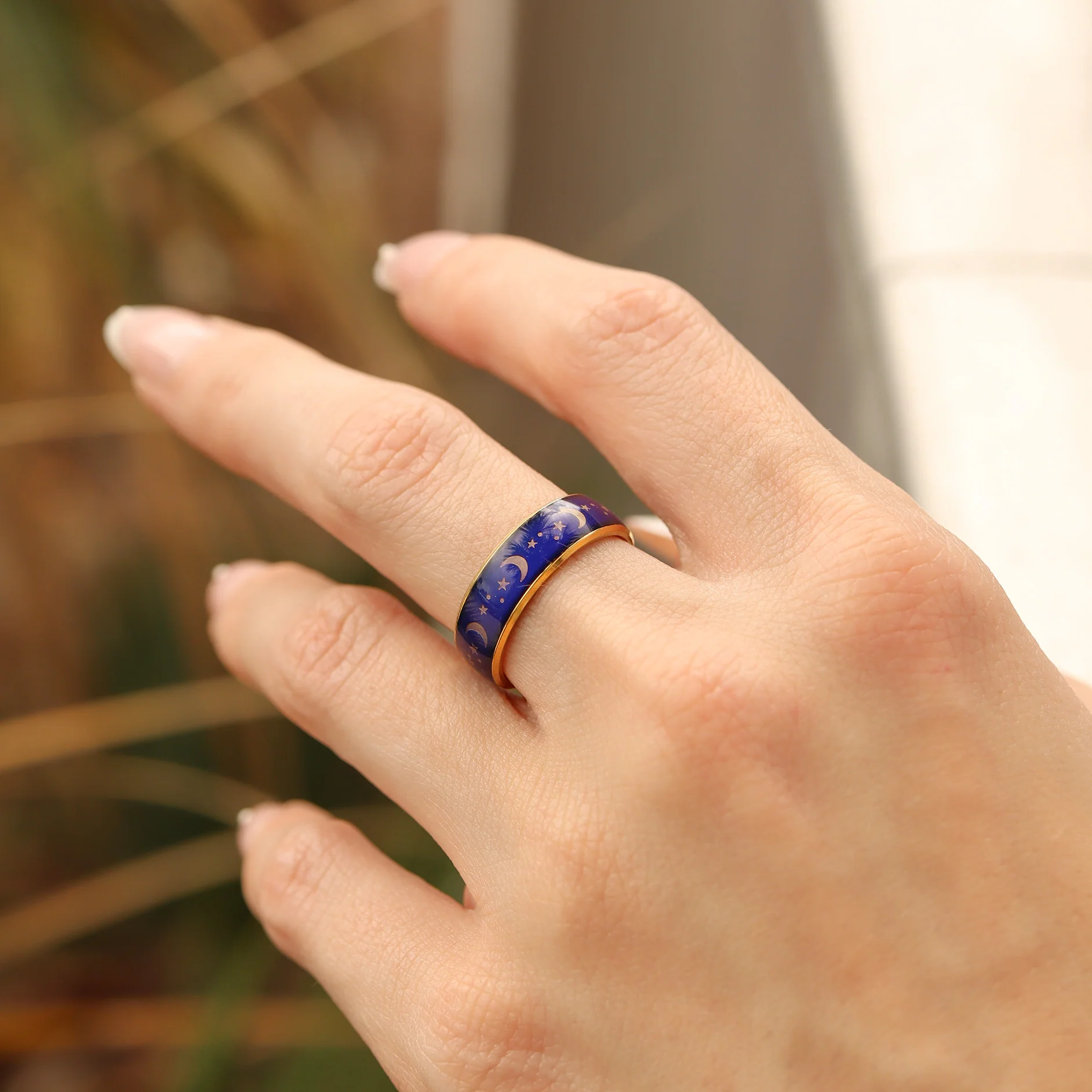 18K Gold PVD Stainless Steel Mood Band With Stars And Moons Ring / CFR9011 - Image 3
