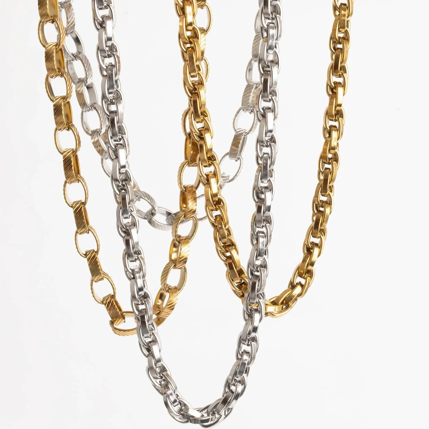 18K Gold PVD Stainless Steel Twisted Oval Chain Necklace/ CHN0166 - Image 12