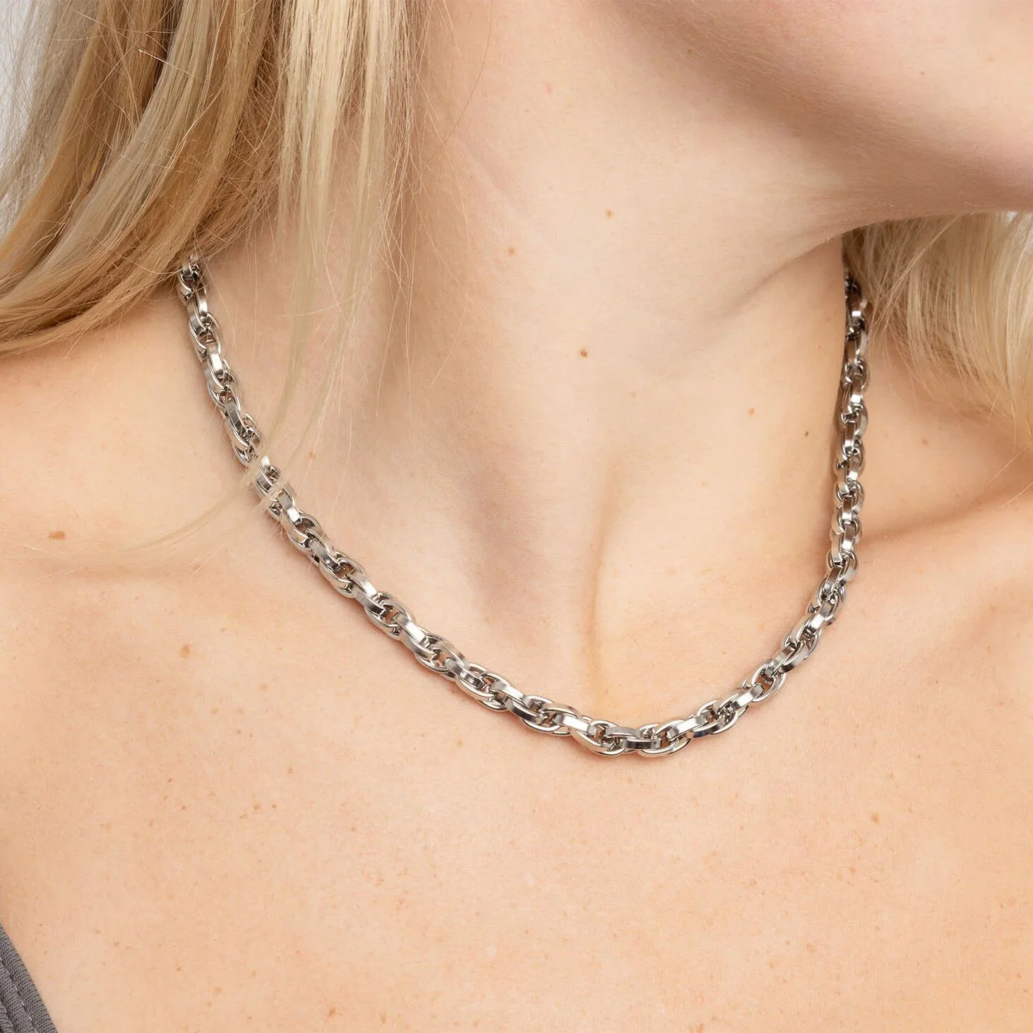 18K Gold PVD Stainless Steel Twisted Oval Chain Necklace/ CHN0166 - Image 14