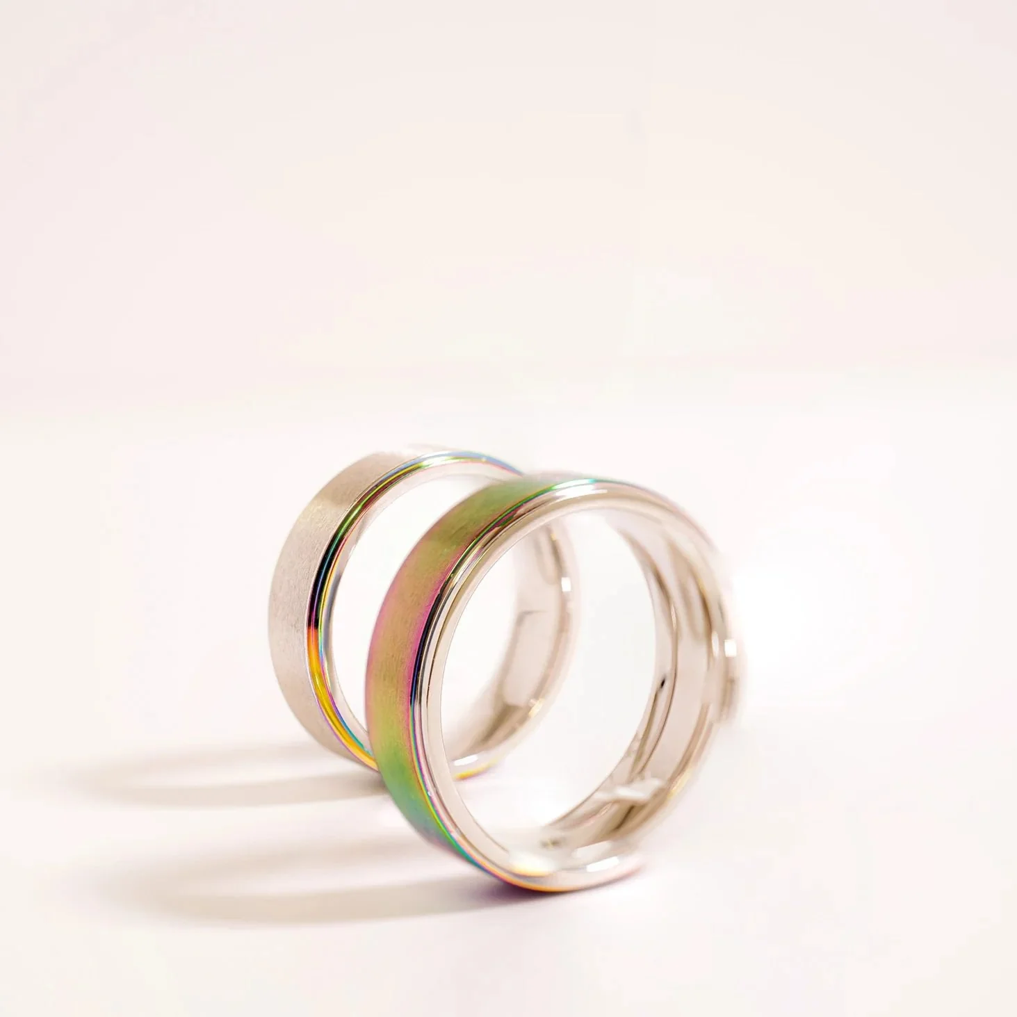 Stainless Steel Rainbow Center Polished Edge Ring / CFR7015 - Image 10